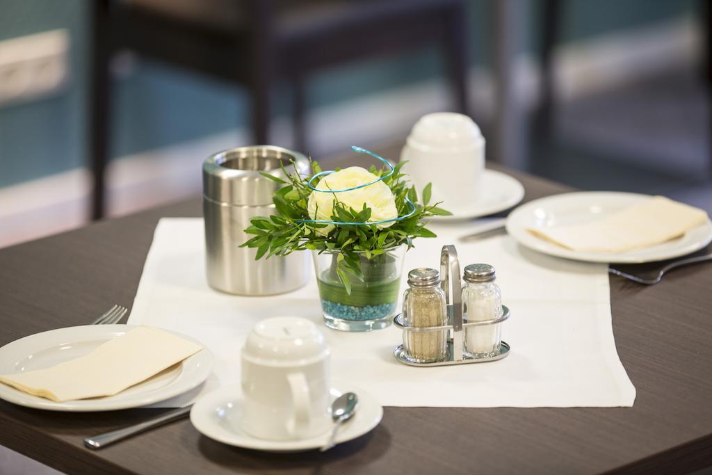 Hotel Am Markt Ennigerloh Экстерьер фото
